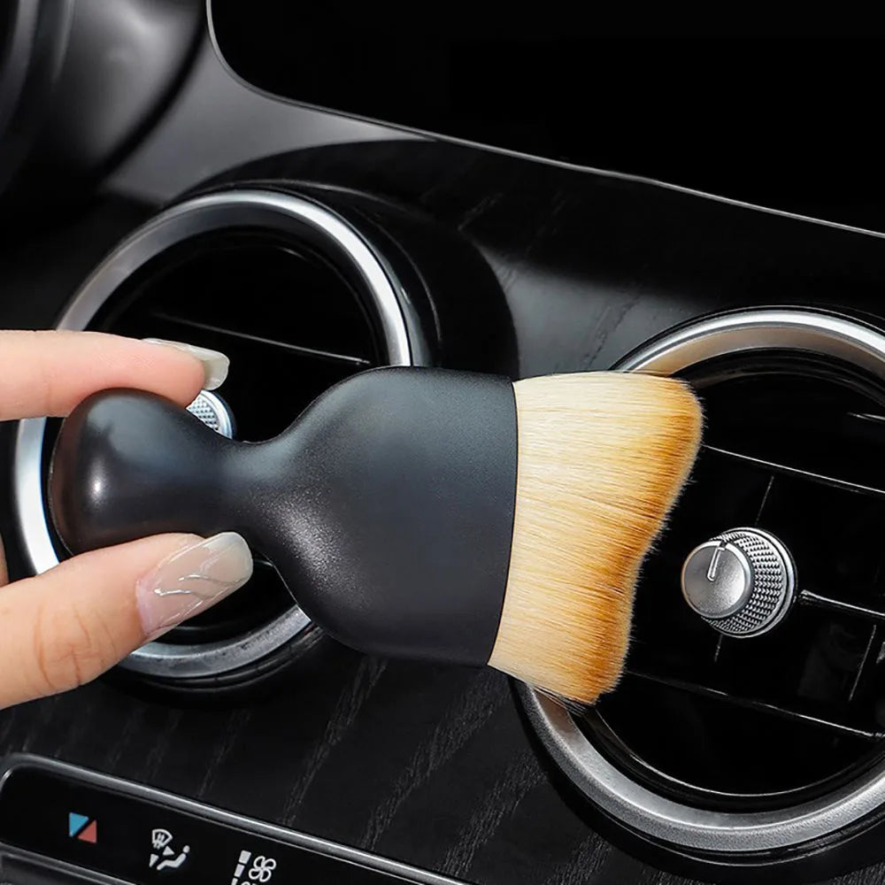 Mini Escova de Limpeza Automotiva